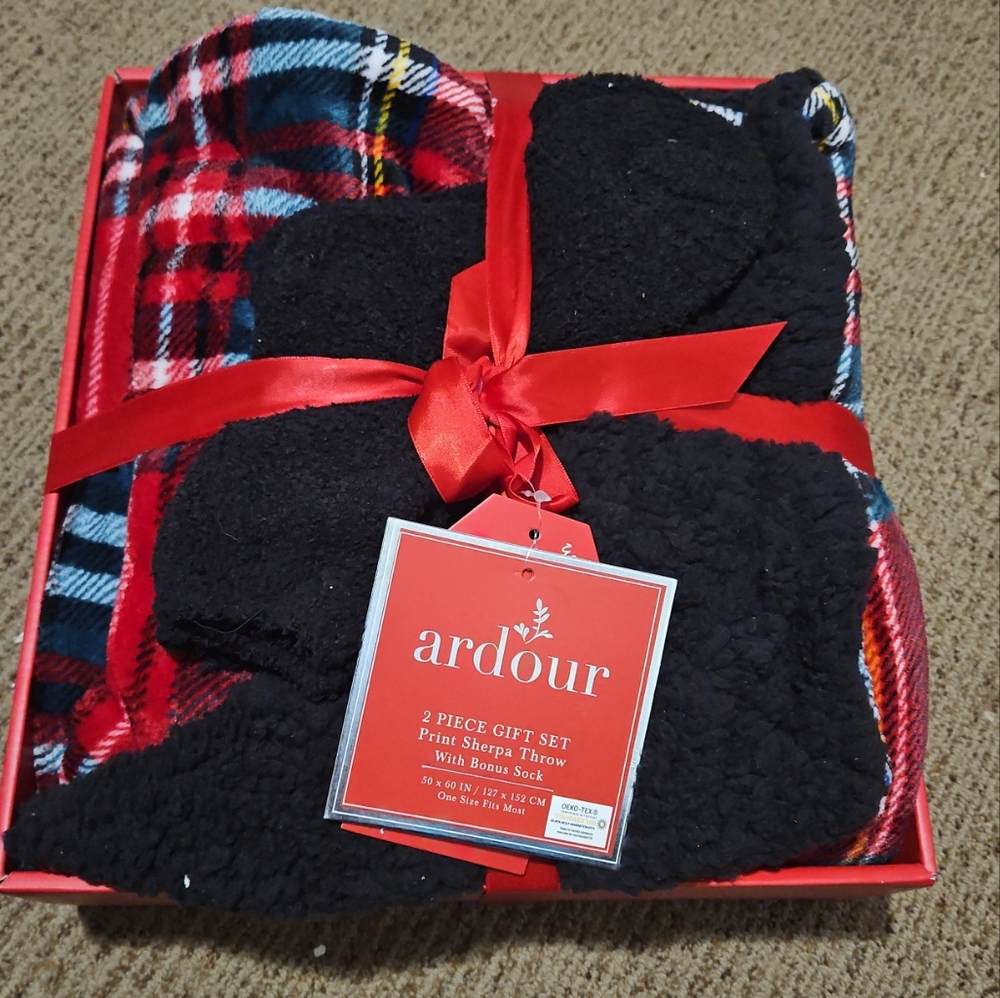 Ardour 2 Piece Gift Set, 50x60 IN/ 127X152 CM, Gift Set